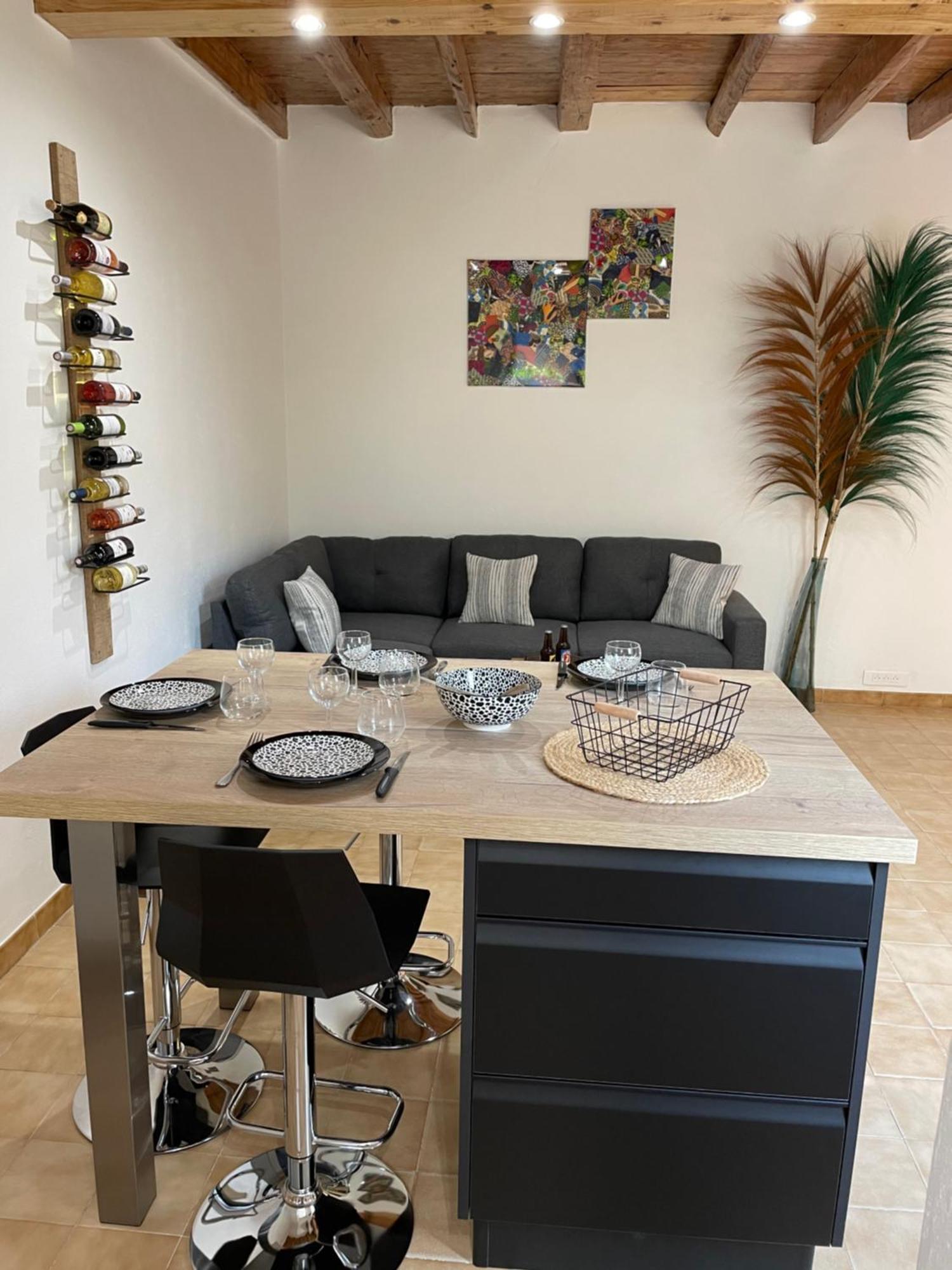 Casa vacanze Maison De A 5 Min à Pied De La Tour Luma